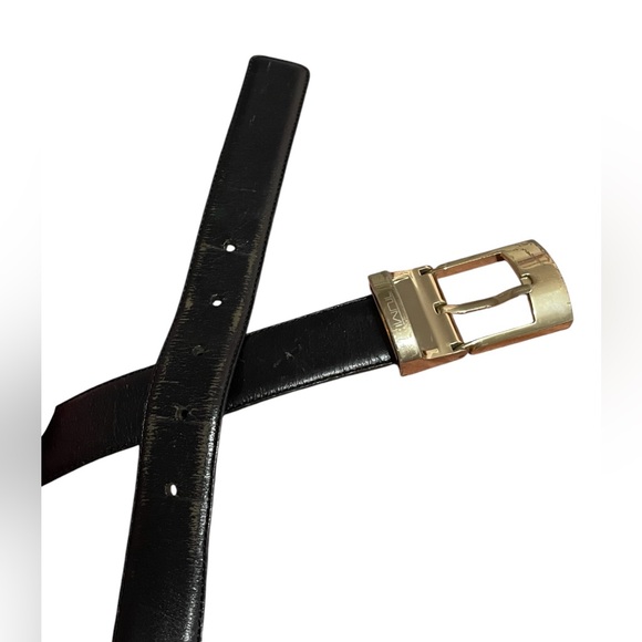 Tumi  38 leather belt - Picture 2 of 6